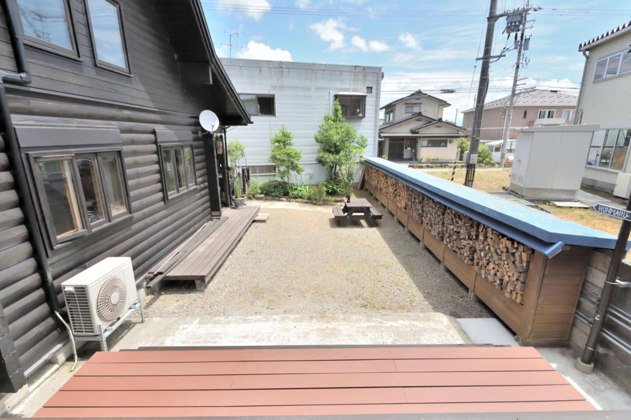 Carrefour Guesthouse カルフール ゲストハウス Toyama Station Exteriér fotografie