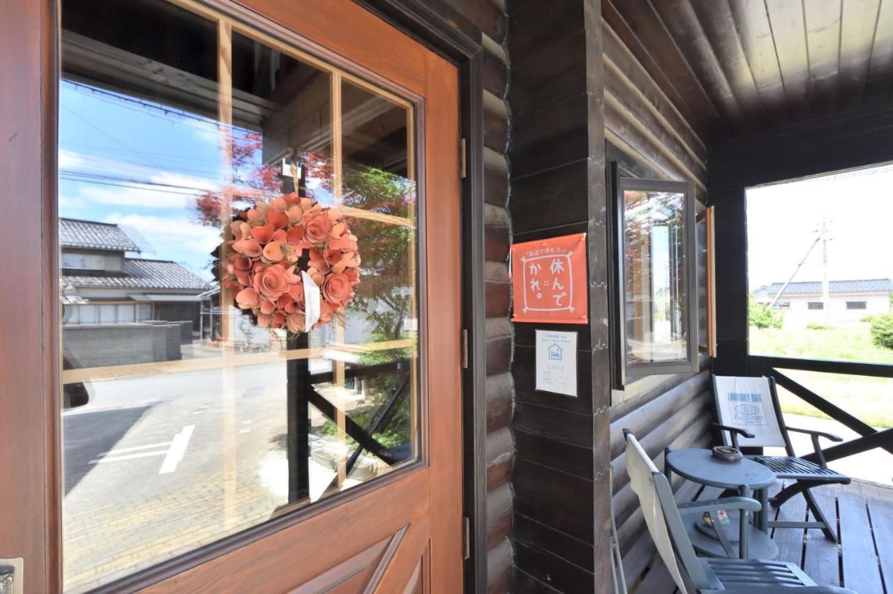 Carrefour Guesthouse カルフール ゲストハウス Toyama Station Exteriér fotografie